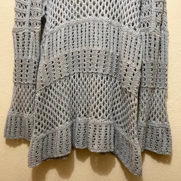 WindiRiver Women's Gray Open Knit Crochet Long Mini Bell Sleeve Sweater Small - Picture 3 of 6